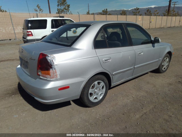 2005 HYUNDAI ACCENT GLS VIN: KMHCG45C15U645948