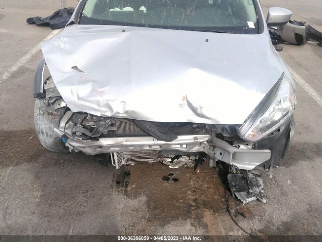 1FADP3K24JL270948 Ford FOCUS SE