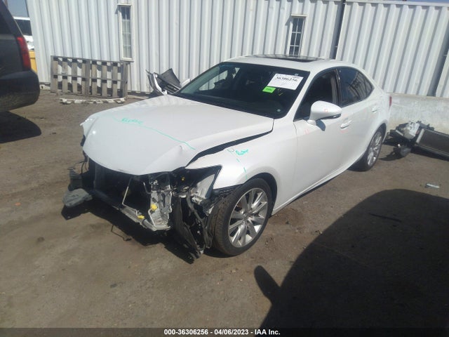 Lexus IS 250 2015 JTHBF1D23F5070644 Image 2