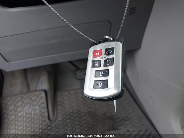 2012 TOYOTA SIENNA XLE/LTD VIN: 5TDDK3DCXCS036541