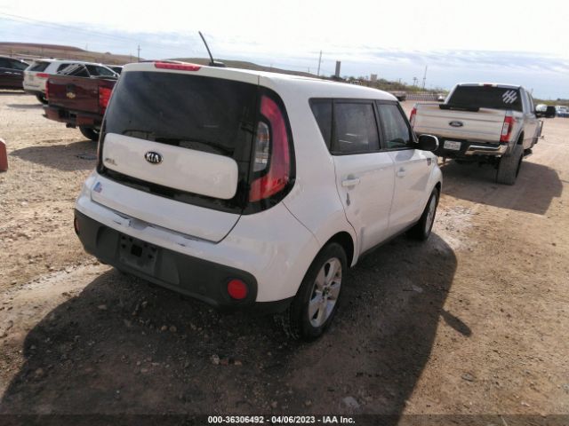 KNDJN2A28H7411876 KIA Soul Base