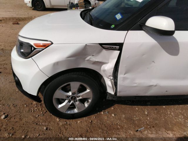 KNDJN2A28H7411876 KIA Soul Base