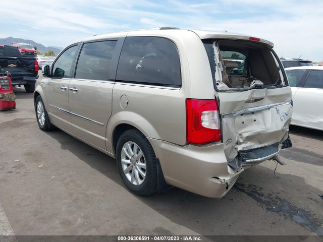 2C4RC1GGXGR159860 Chrysler Town & Country Limited Platinum