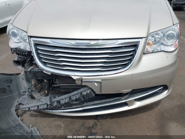 2C4RC1GGXGR159860 Chrysler Town & Country Limited Platinum