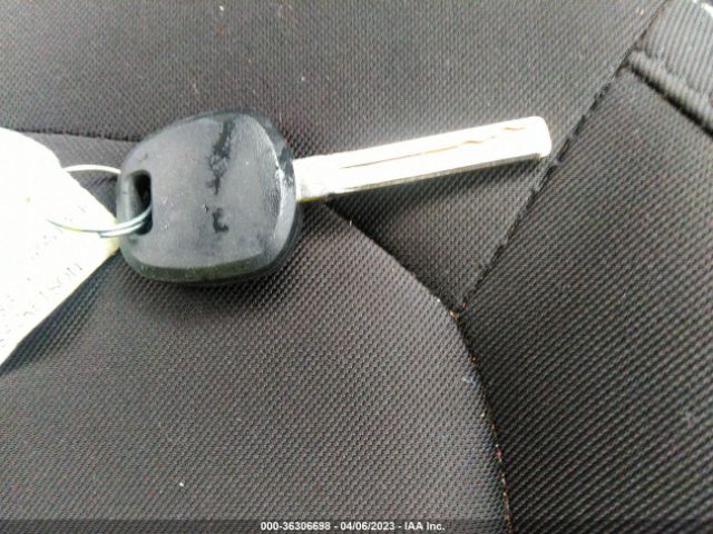 KNDJN2A29J7548301 KIA Soul Base