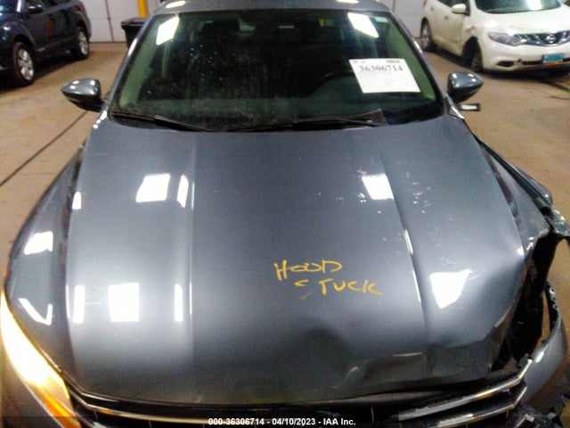 1VWDT7A32HC038976 Volkswagen Passat R-line W/comfort Pkg