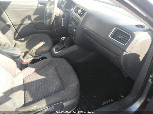 3VW2K7AJ1EM239495 Volkswagen Jetta Sedan S