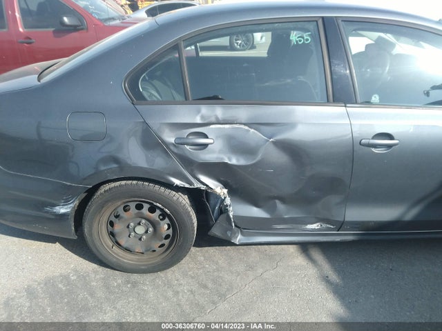 3VW2K7AJ1EM239495 Volkswagen Jetta Sedan S