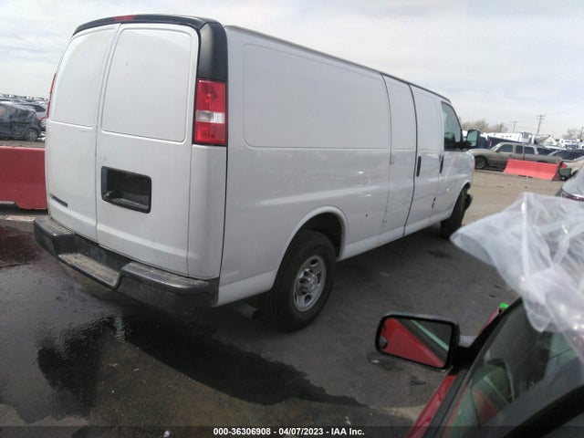 Chevrolet EXPRESS CARGO VAN 2017 1GCWGBFF7H1346971 Image 4