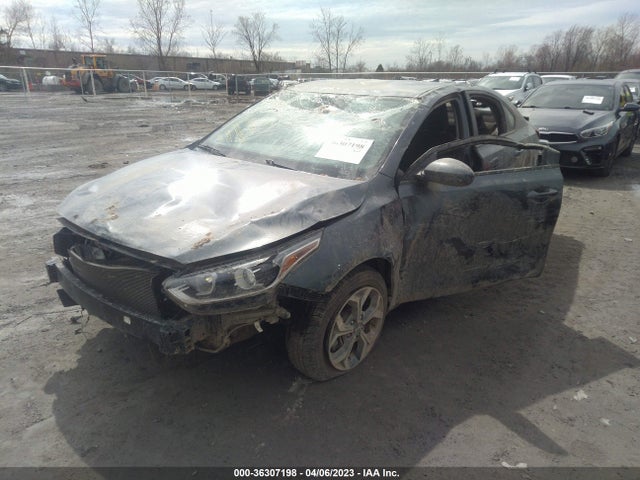 2019 KIA FORTE LXS VIN: 3KPF24AD4KE107625