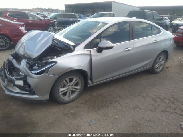 Chevrolet CRUZE LT 2018 1G1BE5SM8J7207566 Image 2