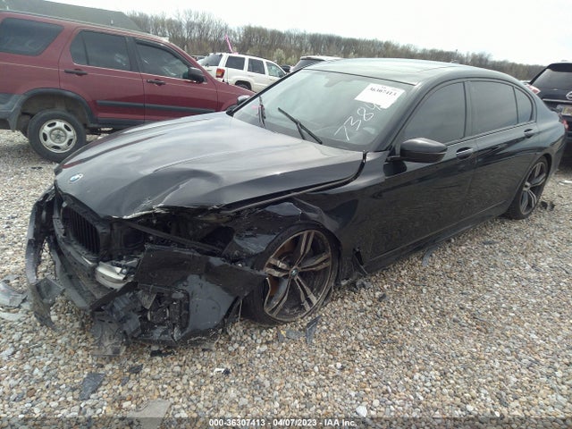 BMW 7 Series 740i 2016 WBA7E2C52GG738495 Image 2