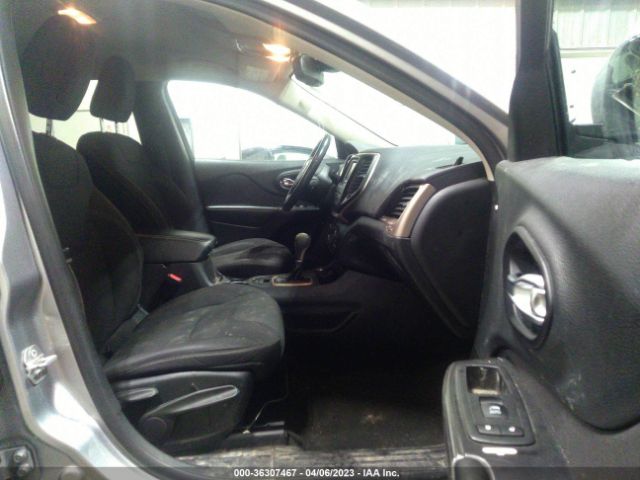 1C4PJMCB7FW552777 Jeep Cherokee Latitude