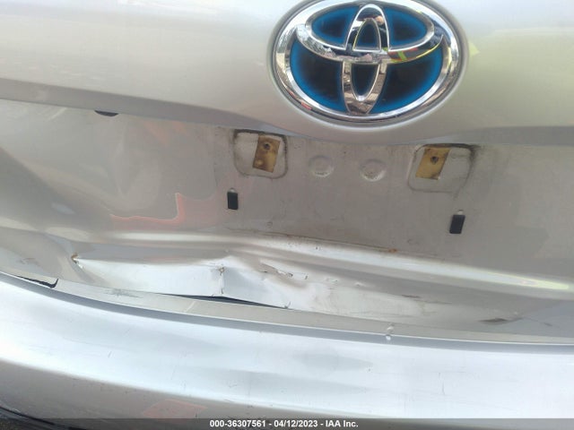 Toyota Prius V Two/five/three/four 2017 JTDZN3EU4HJ063517 Image 7
