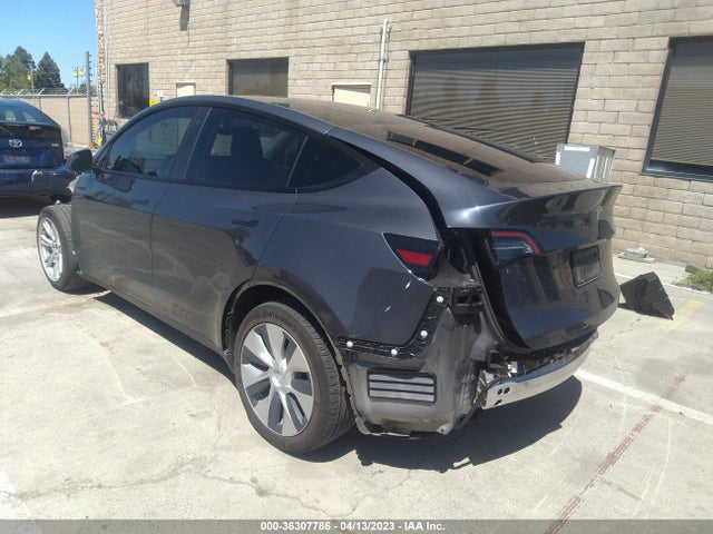 Tesla Model Y Long Range 2021 5YJYGDEE4MF301632 Image 5