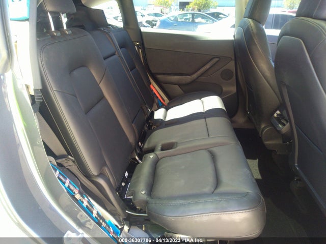Tesla Model Y Long Range 2021 5YJYGDEE4MF301632 Image 10