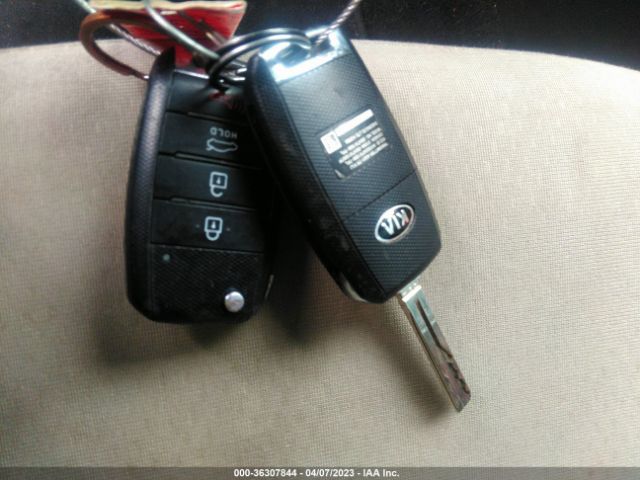 5XXGM4A74FG374883 KIA Optima Lx
