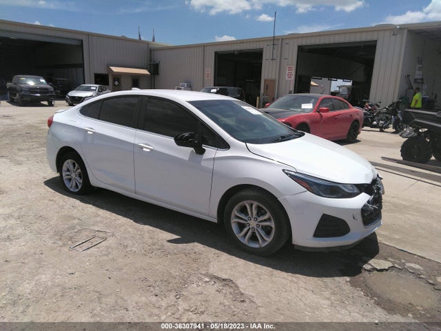 Chevrolet CRUZE LT 2019 1G1BE5SM0K7146232 Image 1