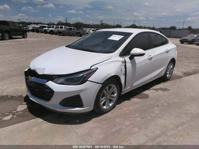 Chevrolet CRUZE LT 2019 1G1BE5SM0K7146232 Image 2