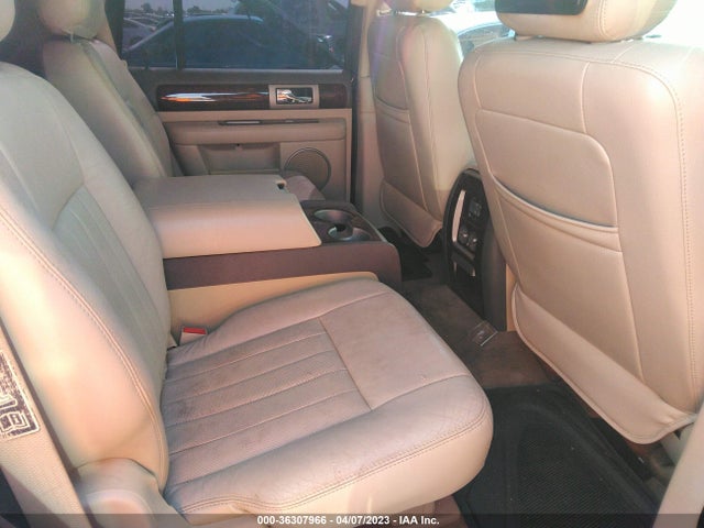 2004 LINCOLN NAVIGATOR LUXURY/ULTIMATE VIN: 5LMFU28R24LJ16276