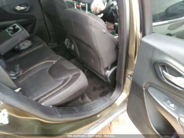 1C4PJLCS6FW643453 Jeep Cherokee Latitude