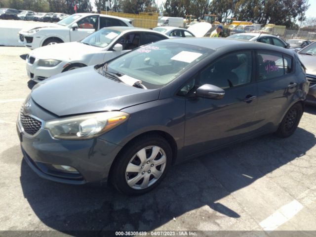 KNAFK5A82G5658287 KIA Forte 5-door Lx