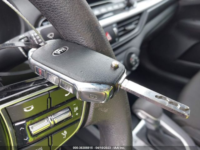 3KPF24ADXME326687 KIA Forte Lxs