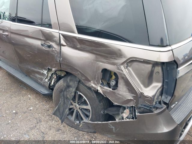 1FMJU1HT6JEA15387 Ford Expedition Xlt