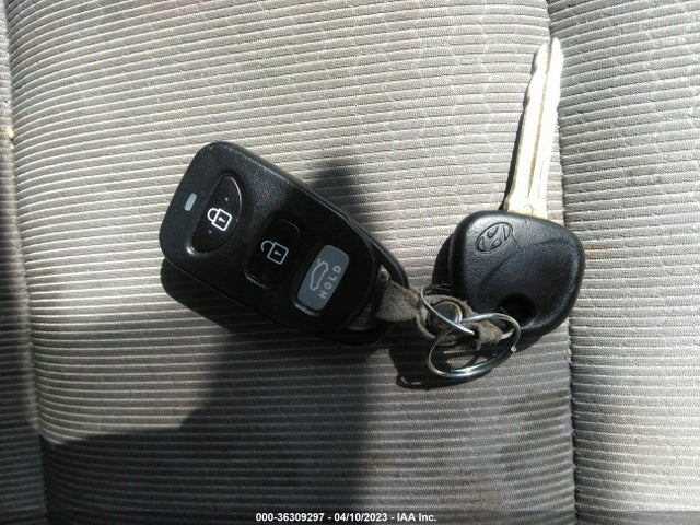2017 HYUNDAI ELANTRA SE VIN: KMHD84LFXHU207142