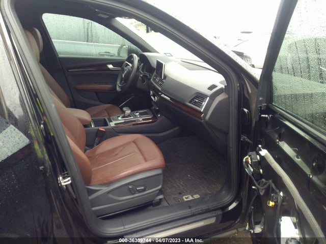 WA1BNAFY8L2073875 Audi Q5 Premium Plus