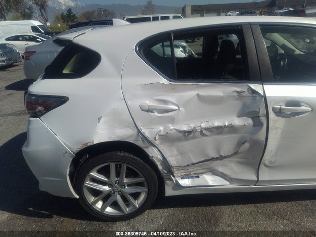 JTHKD5BH9F2233609 Lexus Ct 200h Hybrid