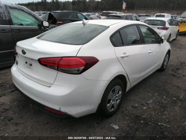 3KPFK4A7XJE263287 KIA FORTE LX
