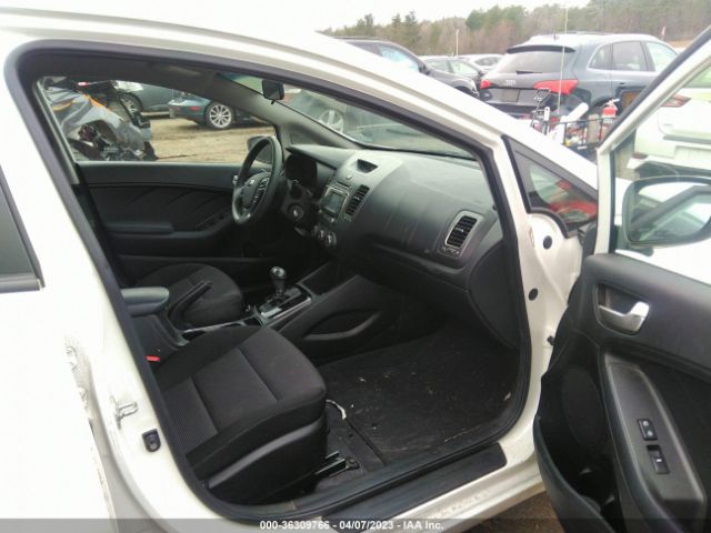3KPFK4A7XJE263287 KIA FORTE LX