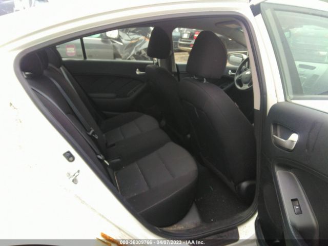 3KPFK4A7XJE263287 KIA FORTE LX