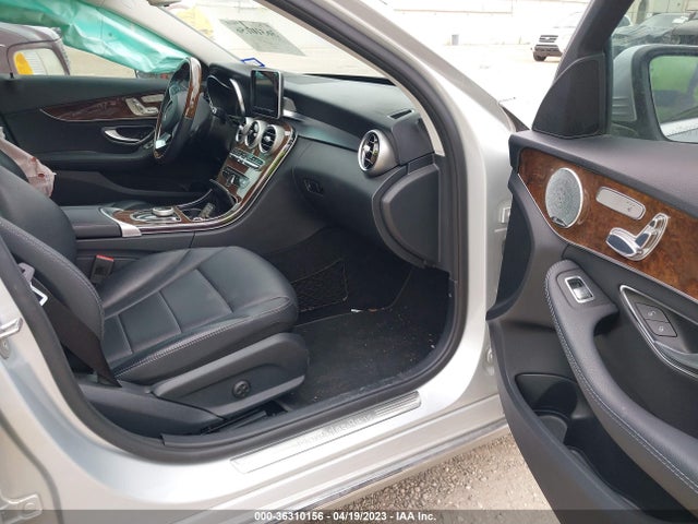 55SWF4JB3HU232099 Mercedes-Benz C-class C 300