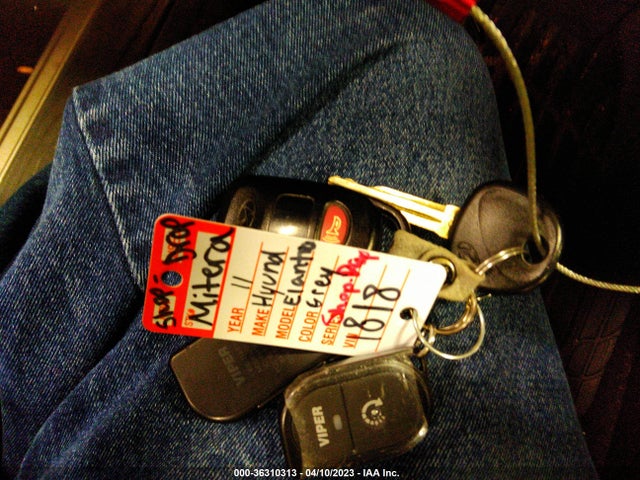 2011 HYUNDAI ELANTRA GLS VIN: 5NPDH4AE0BH024266