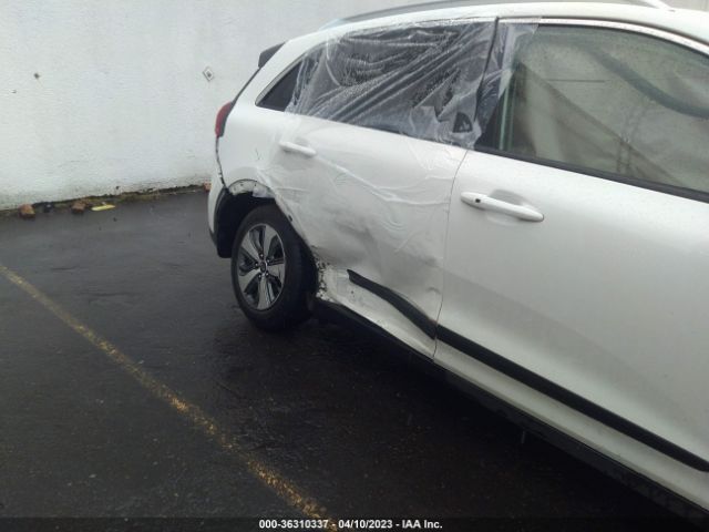 KNDCC3LC2K5233542 KIA NIRO EX