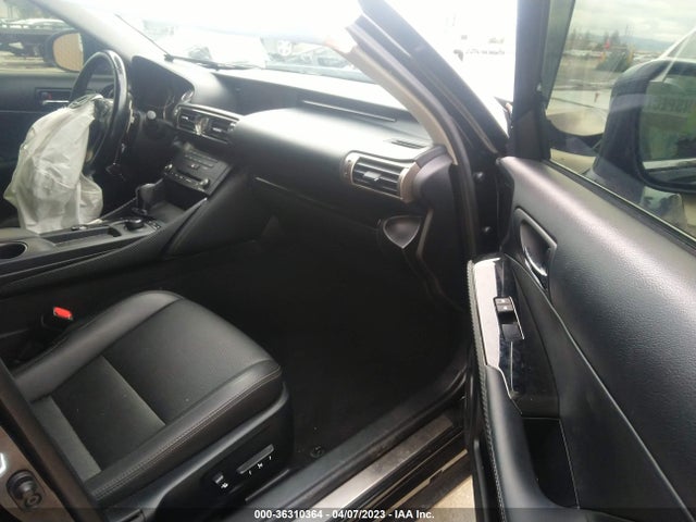 JTHBA1D25G5031585 Lexus IS 200T