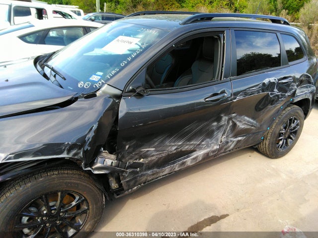 2023 Jeep Cherokee, VIN: 1C4PJMMB1PD111027