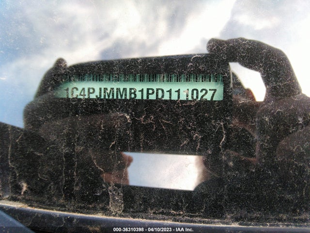 2023 Jeep Cherokee, VIN: 1C4PJMMB1PD111027