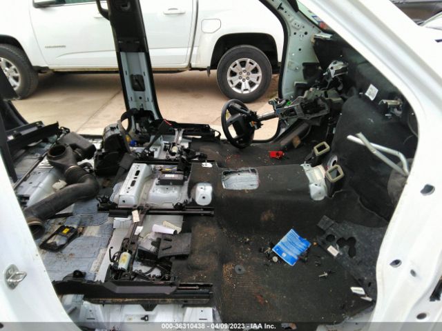 1GKS1GKD5NR122083 GMC Yukon Xl Slt