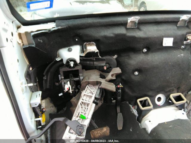 1GKS1GKD5NR122083 GMC Yukon Xl Slt