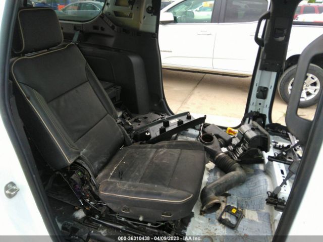 1GKS1GKD5NR122083 GMC Yukon Xl Slt