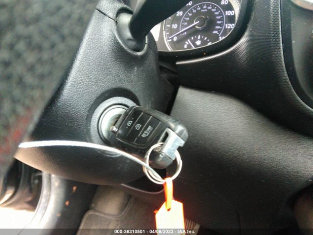 KMHRB8A35LU034176 Hyundai Venue Se