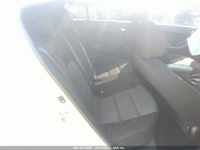 KNAFX5A80G5598513 KIA Forte 5-door Ex