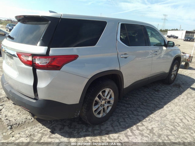 Chevrolet Traverse Ls 2018 1GNERFKW7JJ144311 Image 4