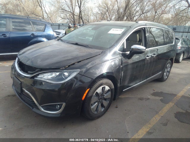 Chrysler Pacifica Hybrid Platinum 2017 2C4RC1N7XHR730509 Image 2