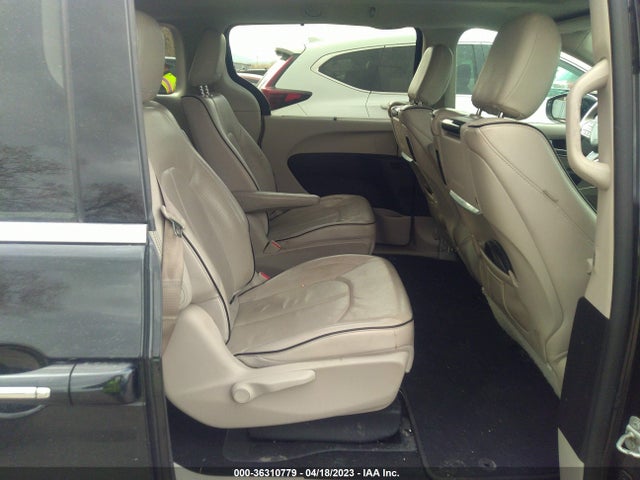 Chrysler Pacifica Hybrid Platinum 2017 2C4RC1N7XHR730509 Image 8