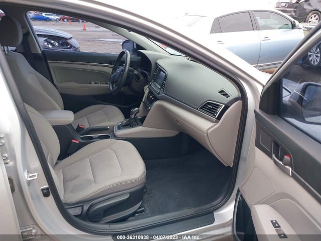 Hyundai Elantra Value Edition 2018 5NPD84LF3JH322041 Image 5