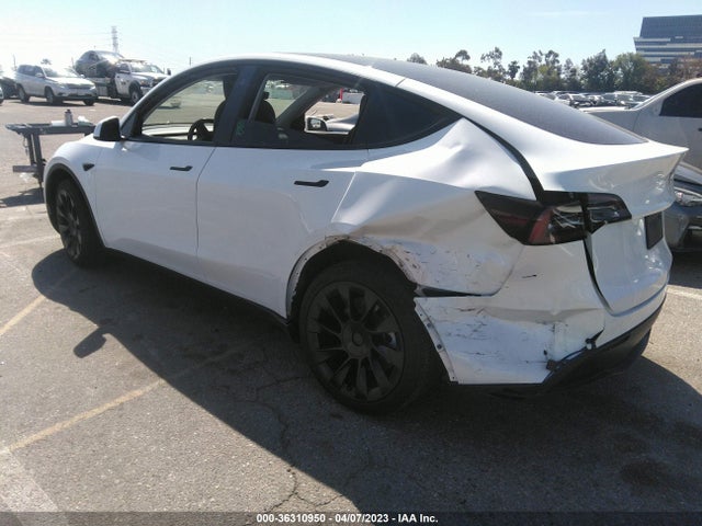 Tesla Model Y Long Range 2021 5YJYGDEE3MF271197 Image 4
